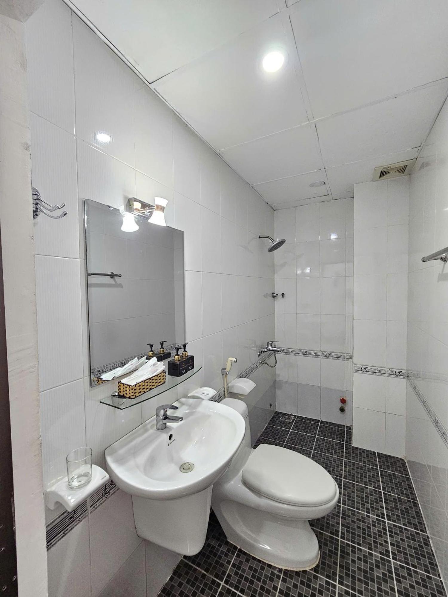 Hao Tin Hotel Ben Thanh - City Central Хошимін Екстер'єр фото